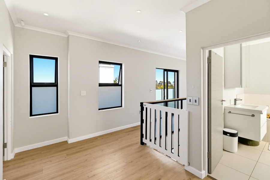 4 Bedroom Property for Sale in D’Stellen Estate Western Cape